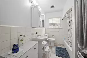 2311 Addison Rd, Houston, TX 77030 - Photo 11