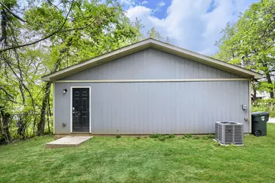 1221 N Whitten Avenue, Tyler, TX 75702 - Photo 17