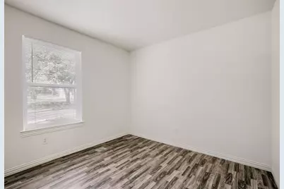 1221 N Whitten Avenue, Tyler, TX 75702 - Photo 13