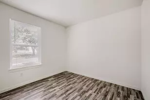 1221 N Whitten Ave, Tyler, TX 75702 - Photo 13