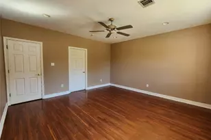 115 Oak Colony Dr, Angleton, TX 77515 - Photo 23
