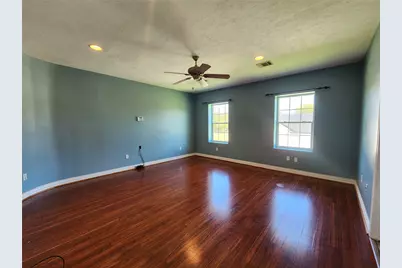 115 Oak Colony Drive, Angleton, TX 77515 - Photo 33