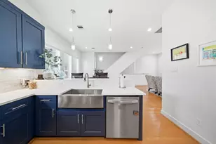 1910 Fletcher St, Houston, TX 77009 - Photo 17