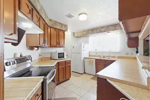 10130 Shell Rock Rd, La Porte, TX 77571 - Photo 9