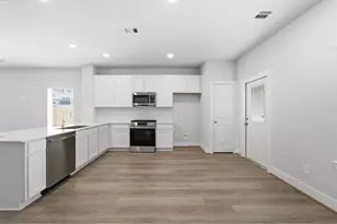 8931 Gull Cyn Dr, Baytown, TX 77521 - Photo 17