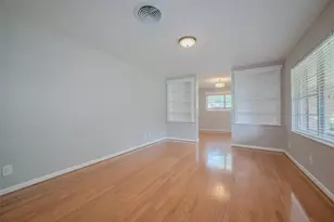 5243 Stillbrooke Dr, Houston, TX 77096 - Photo 15