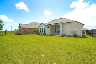 2702 Ballast Grn Dr, Texas City, TX 77568 - Photo 41