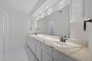 13918 Wickersham Ln, Houston, TX 77077 - Photo 31