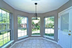 4611 Silverlake Dr, Sugar Land, TX 77479 - Photo 11