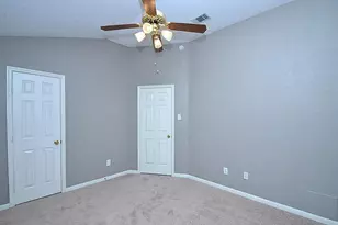 4611 Silverlake Dr, Sugar Land, TX 77479 - Photo 17