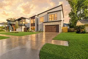 7119 Housman St, Houston, TX 77055 - Photo 1