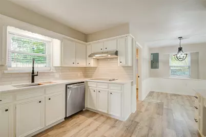 222 Ridgewood Drive, Oak Ridge North, TX 77386 - Photo 15