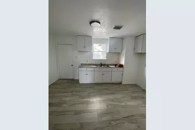 5102 Myrtlewood Street, Houston, TX 77033 - Photo 3