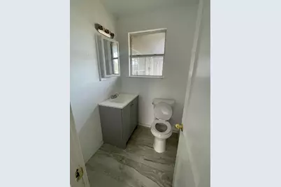 5102 Myrtlewood Street, Houston, TX 77033 - Photo 7