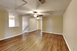 226 S Golden Oak Dr, Texas City, TX 77591 - Photo 9