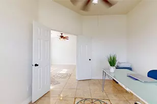 9327 Rustler Ridge Ln, Houston, TX 77089 - Photo 11