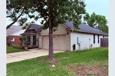 4402 Chestnut Grove, League City, TX 77573 - Photo 3