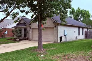 4402 Chestnut Grove, League City, TX 77573 - Photo 3