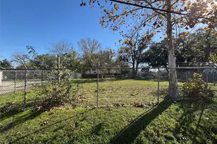 7206 Helmers St, Houston, TX 77022 - Photo 7