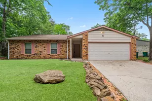 6 Raven Ridge Ln, The Woodlands, TX 77380 - Photo 1