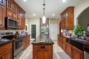 10085 Milky Way Ln, Beaumont, TX 77705 - Photo 15
