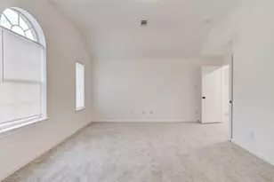 827 Forest Ivy Ln, Houston, TX 77067 - Photo 11