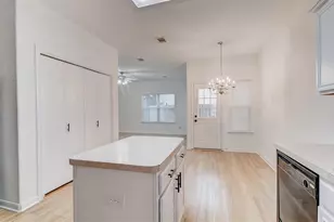 827 Forest Ivy Ln, Houston, TX 77067 - Photo 3