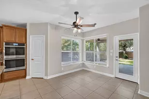 103 Arbor Ridge Ct, Conroe, TX 77384 - Photo 11