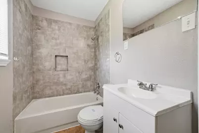 8146 Panay Drive, Houston, TX 77033 - Photo 23