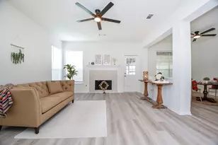 10839 Sycamore Dr N, La Porte, TX 77571 - Photo 5