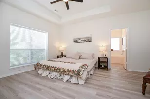 10839 Sycamore Dr N, La Porte, TX 77571 - Photo 15