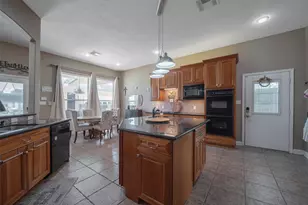 32315 Grove Park Dr, Waller, TX 77484 - Photo 7