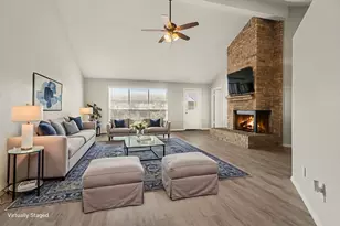 1826 Pilgrims Point Dr, Friendswood, TX 77546 - Photo 5