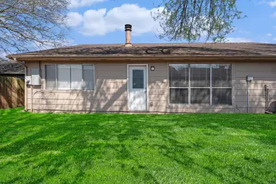 1826 Pilgrims Point Drive, Friendswood, TX 77546 - Photo 23