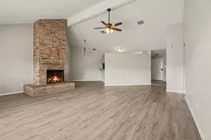 1826 Pilgrims Point Dr, Friendswood, TX 77546 - Photo 7