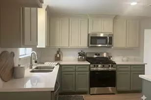 1010 Brockman St, Sweeny, TX 77480 - Photo 5