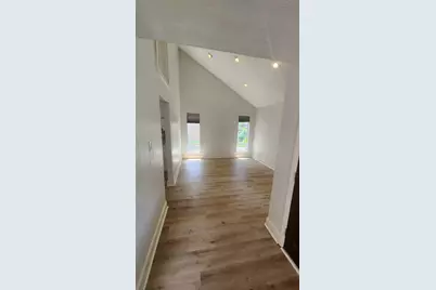 2127 Manor Green Drive, Houston, TX 77077 - Photo 5