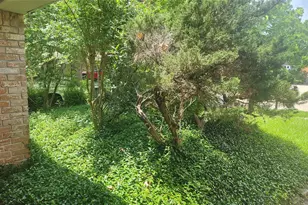 2127 Manor Green Dr, Houston, TX 77077 - Photo 3