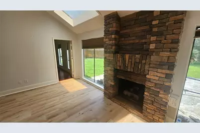 2127 Manor Green Drive, Houston, TX 77077 - Photo 11