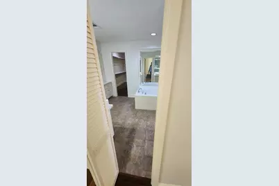 2127 Manor Green Drive, Houston, TX 77077 - Photo 33