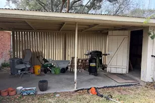 1002 Center St, El Campo, TX 77437 - Photo 9