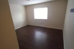 14914 Huntington Willow Ln, Houston, TX 77090 - Photo 11