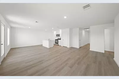 4528 Nevada Falls Drive, Conroe, TX 77303 - Photo 5