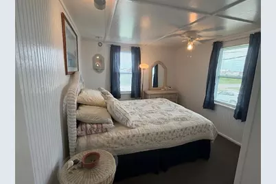 855 County Road 201, Sargent, TX 77414 - Photo 25