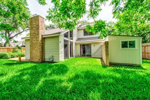 8022 La Brea Dr, Houston, TX 77083 - Photo 11
