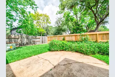 8022 La Brea Drive, Houston, TX 77083 - Photo 7