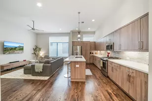 1004 California St, Houston, TX 77006 - Photo 11