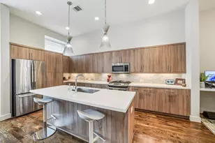 1004 California St, Houston, TX 77006 - Photo 13