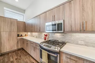 1004 California St, Houston, TX 77006 - Photo 13