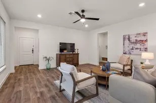 1770 E Peach Creek Dr, Dayton, TX 77535 - Photo 5